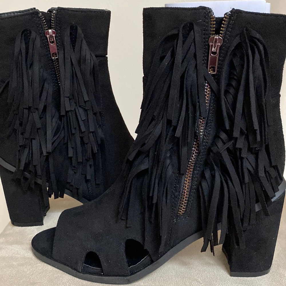 Natural Breeze black suede